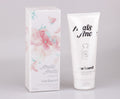 Cacharel - Anais Anais - 200ml perfumed Body Lotion - Verpackung beschaedigt